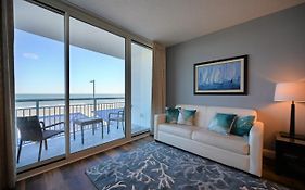 Spectacular Ocean Front Real 1 Bedroom Condo, 2 Ba